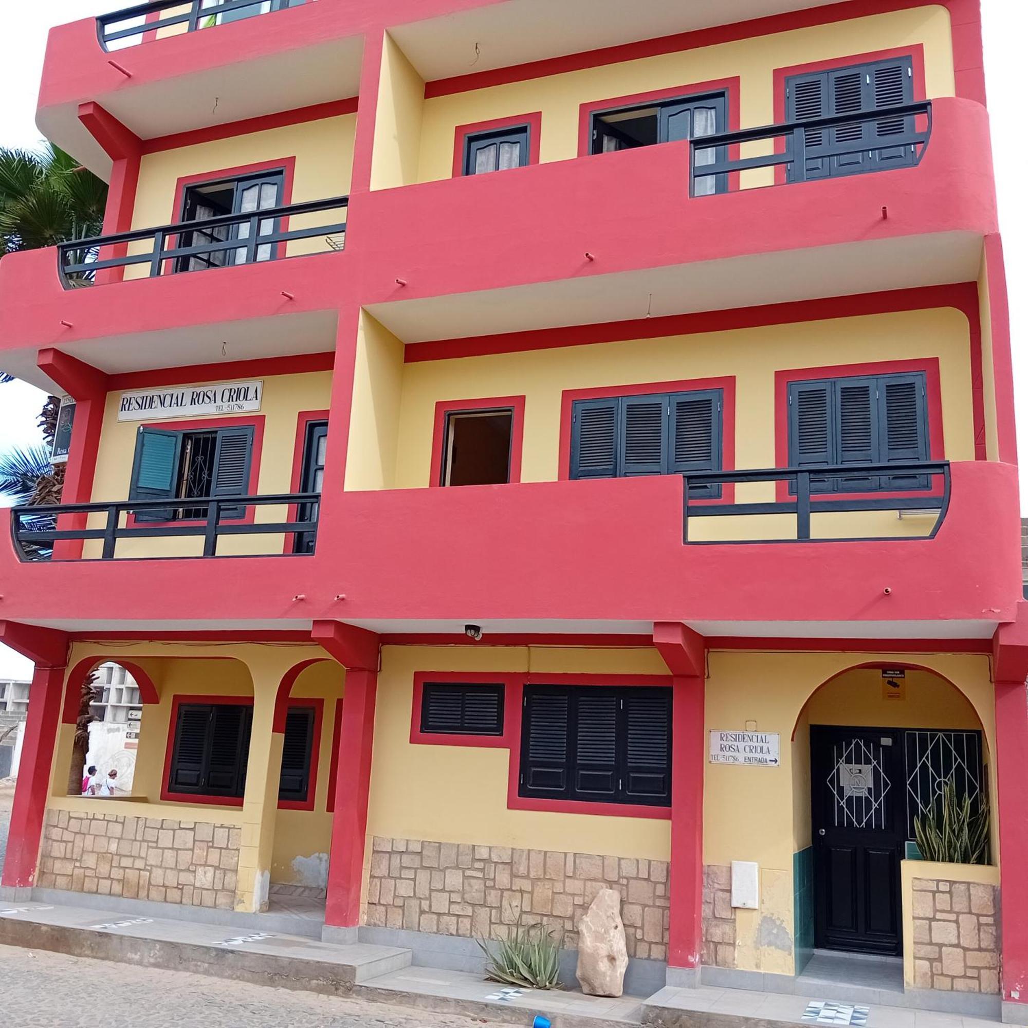 לינה וארוחת בוקר סאל ריי Residencial Rosa Criola מראה חיצוני תמונה